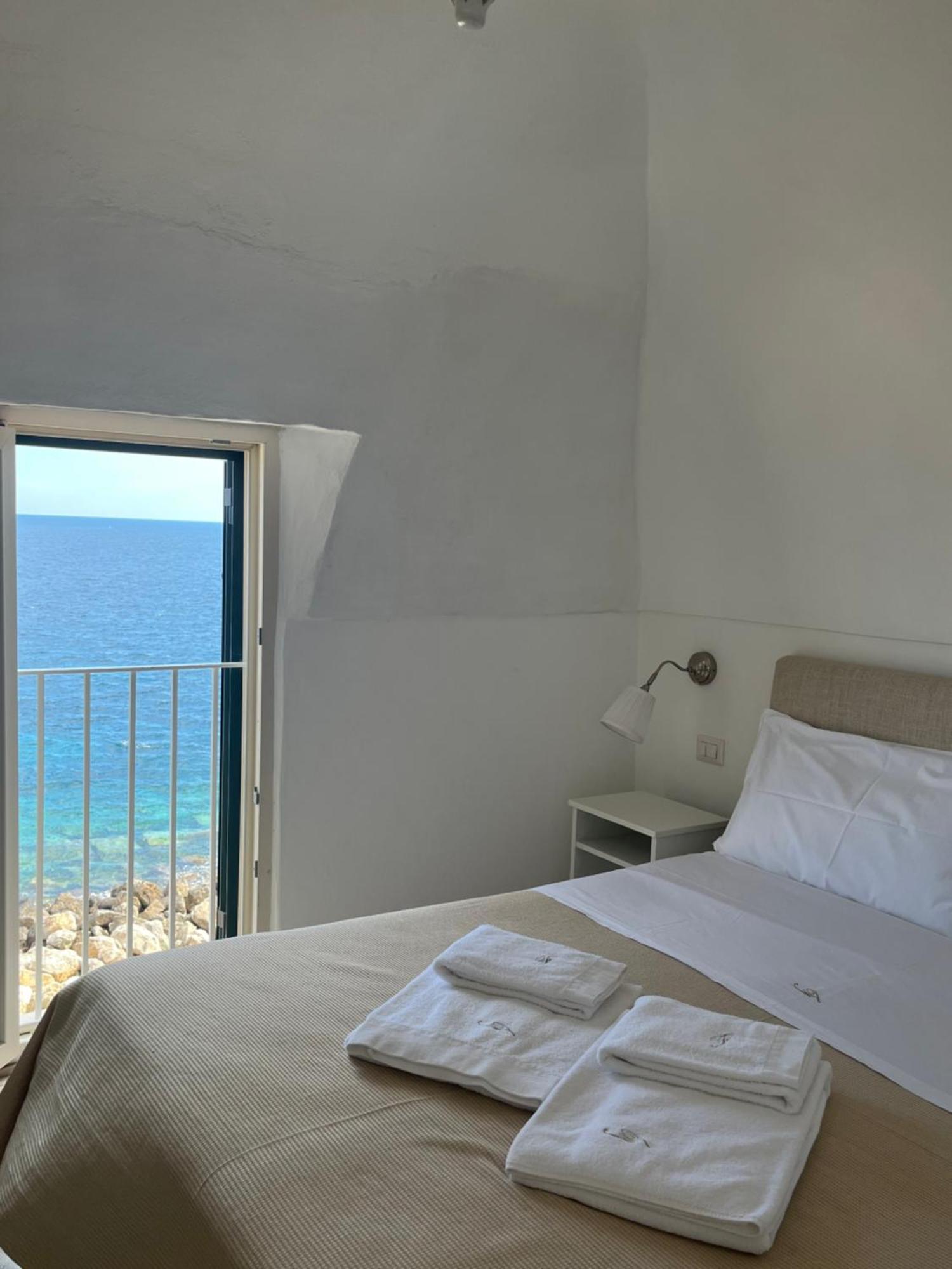 Couette-café Finestra Sul Mare 3*